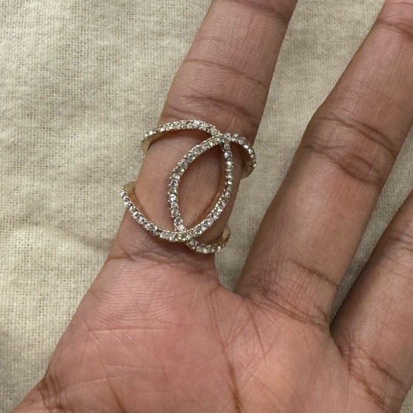 Silver and Gold Geometric Ring - Picture 4 of 7